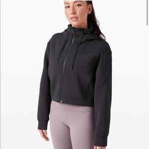 Lululemon Rogue Renegade cropped hoodie